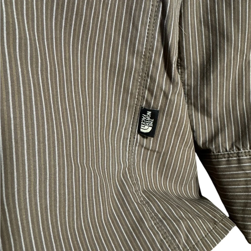 The North‎ face Mens XL Vented Nylon Roll Up Pinstripe Shirt